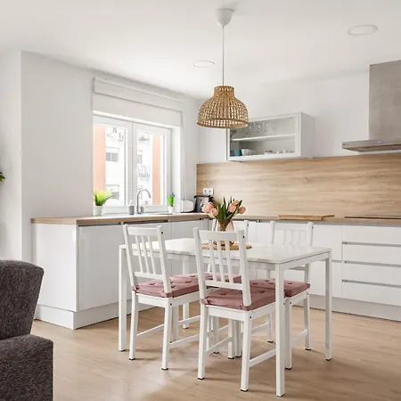 Vibes - Monsanto House *