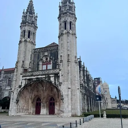 Vibes - Monsanto House リスボン